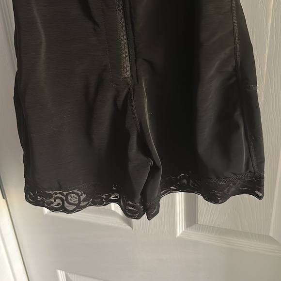 No Waist Allowed | Everyday Waist Slimming Shapewear with Straps - Picture 7 of 15